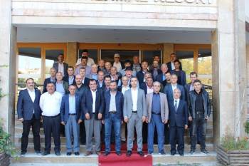 21 Köye 17 Bin 630 Metrekare Kilitli Parke Taşı Döşendi
