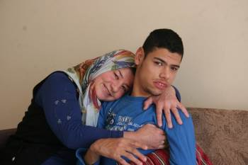 22 Yıldır Engelli Oğluna Bakan Anneden Acı İtiraf:
