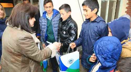 23 Nisan hediyesi ile sevindiler