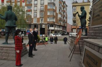 23 Nisan Ulusal Egemenlik Ve Çocuk Bayramı Sade Bir Törenle Kutlandı
