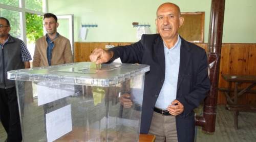 23 seçmenli köyde seçim 2 saatte bitti!