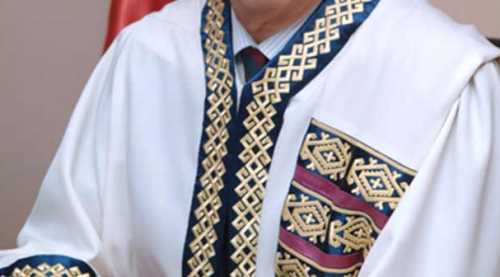 2318 akademisyen mercek altında