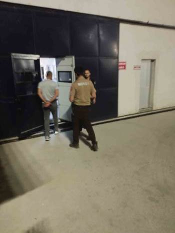 25 Yıl Hapis Cezasıyla Aranan Şahıs Sahte Kimlikle Yakalandı
