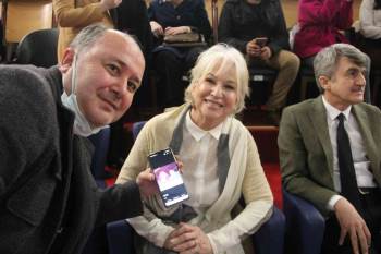 25 Yıllık Fotoğraf Lale Manço’Yu Duygulandırdı
