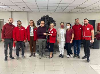 26 Kez Kan Bağışında Bulunan Vatandaşa Gümüş Madalya
