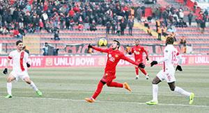 27 golün 8i ceza sahası dışından