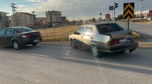 3 araca çarpıp kaçınca düşürdüğü parça ele verdi