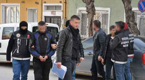 3 kilogram esrar ele geçirildi
