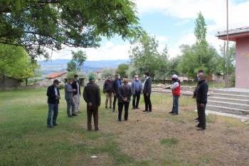 3 Köyde Devam Eden Çalışmaları İncelediler
