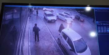 3 Otomobilin Karıştığı Trafik Kazası Güvenlik Kamerasında
