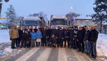 3 Tır Daha Deprem Bölgesine Yola Çıktı
