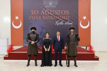 30 Ağustos Resepsiyonunda Kayı Alpleri
