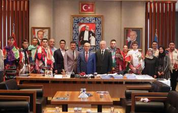 300 Yıllık Geleneği Yaşatıyorlar
