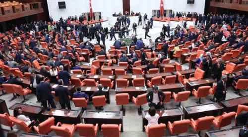 338 oyla kabul edildi, maddeler tek tek görüşülecek