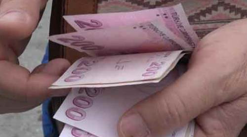 4 ay önce altınları çalınmıştı, bugün bulduğu para dolu çantayı...