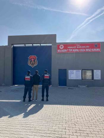 4 Ayrı Suçtan Aranan Şahsı Jasat Yakaladı
