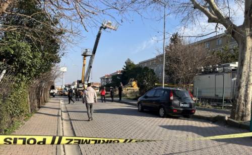 4 işçi vinç sepetinden düşerek yaralandı