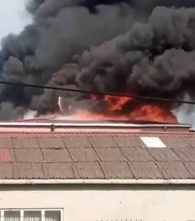 4 katlı binada yangın çıktı: Sebebi ise bilinmiyor...