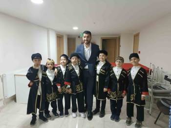 4’Üncü Geleneksel Halk Oyunları Gösterisi Sergilendi
