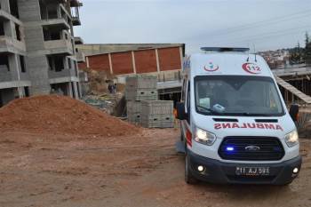 4’Üncü Kattan Yere Düşen İnşaat İşçisi Ağır Yaralandı
