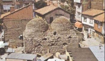 491 Yıllık Tarihi Yapı Kaderine Terk Edilmiş Durumda
