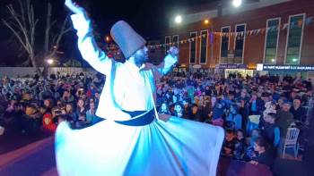 5 Bin Kişi İftar Yemeğinde Buluştu
