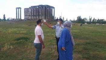 5 Bin Yıllık Antik Kente Ziyaretçi Akını
