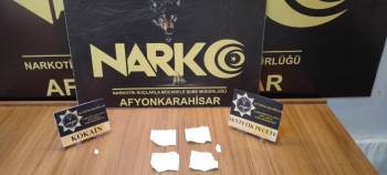 5 Peçeteye 32 Bin Tl’Lik Sentetik Uyuşturucu Emdirdiler
