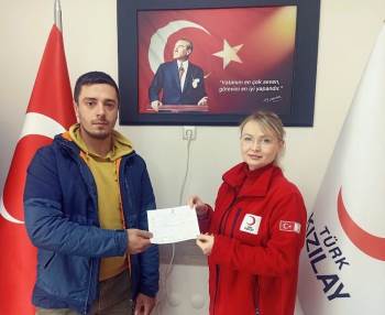 55 Adet Büyükbaş Hayvanı Depremzedeler İçin Kızılay’A Bağışladılar
