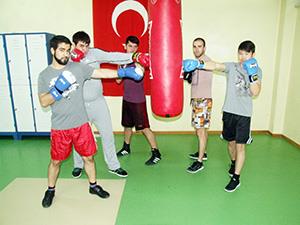 6 inanmış boksçu şampiyona hazır