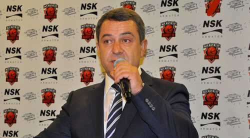 600 bilet aldı basketseverlere hediye edecek