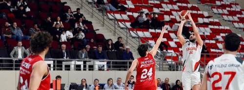 62 serbest atışta 38 başarı sağlandı