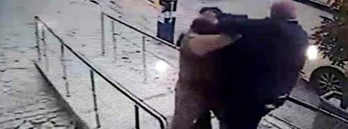 63 yaşındaki adam doktora saldırıp, darp etti!