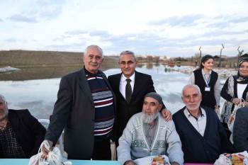 65 Yaş Ve Üstü Vatandaşları Yedigöller 100. Yıl Kültür Parkında Ağırladı
