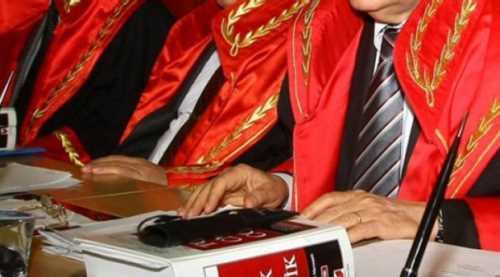 7 HAKİM 4 SAVCI TUTUKLANDI