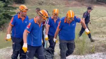 7 Metrelik Menfezden Düşen Minibüsteki 2 Kişi Feci Şekilde Can Verdi
