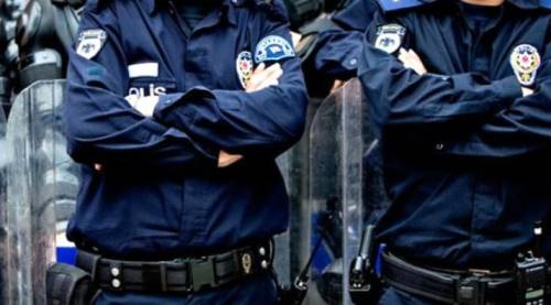 739 emniyet personeli göreve iade edildi