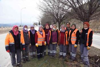 8 Mart Dünya Kadınlar Günü’Nde Kadın İşçiler Çalışarak Mesaj Verdi
