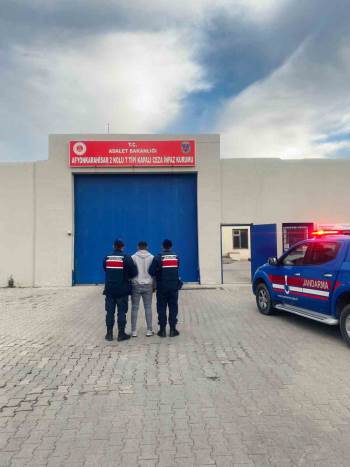 8 Yıl 1 Ay 22 Gün Hapis Cezası İle Aranan Şahsı Jasat Yakaladı
