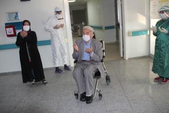 83 Yaşında Korona Virüsü Yendi
