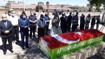 89 Yaşında Hayatını Kaybeden Kore Gazisi Aydınalp Toprağa Verildi
