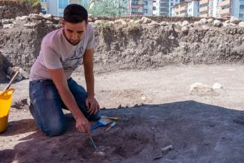 9 Bin Yıl Öncesine Ait Yaşam Alanında Çalışmalar Devam Ediyor
