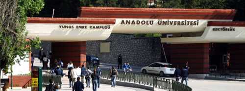 A.Ü.'de 9 personel açığa alındı