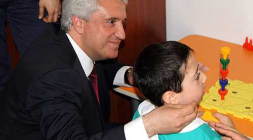 A.Ü.'DE ENGELLİLER BİRİMİ AÇILDI