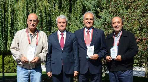 A.Ü. eski mezunlarını ağırladı