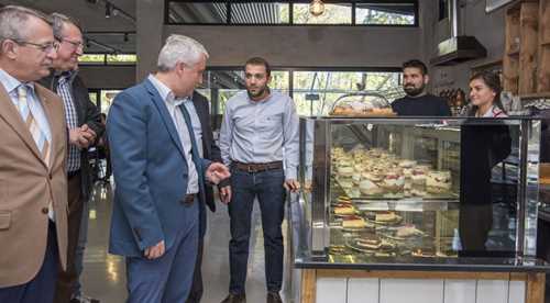 A.Ü.'ye yepyeni bir kafe açıldı