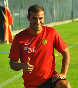 Abdülazizin yüzü gülüyor