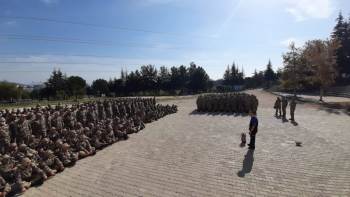 Acemi Askerlere Tatbikat Eğitimi Yapıldı
