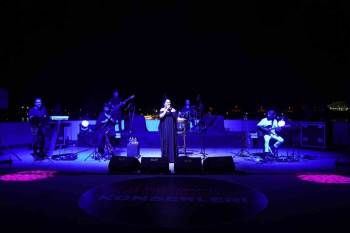 Açıkhava Konserlerinde Sahne Alan Son İsim İzel Oldu
