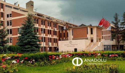 Açıköğretim'de Türk Dili ve Edebiyatı ile Yönetim Bilişim Sistemleri öğrencileri bekliyor